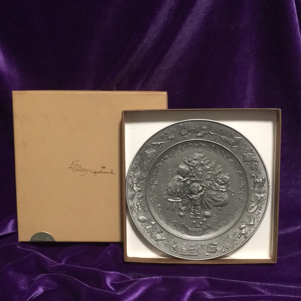 1983 Hallmark Pewter Christmas Plate